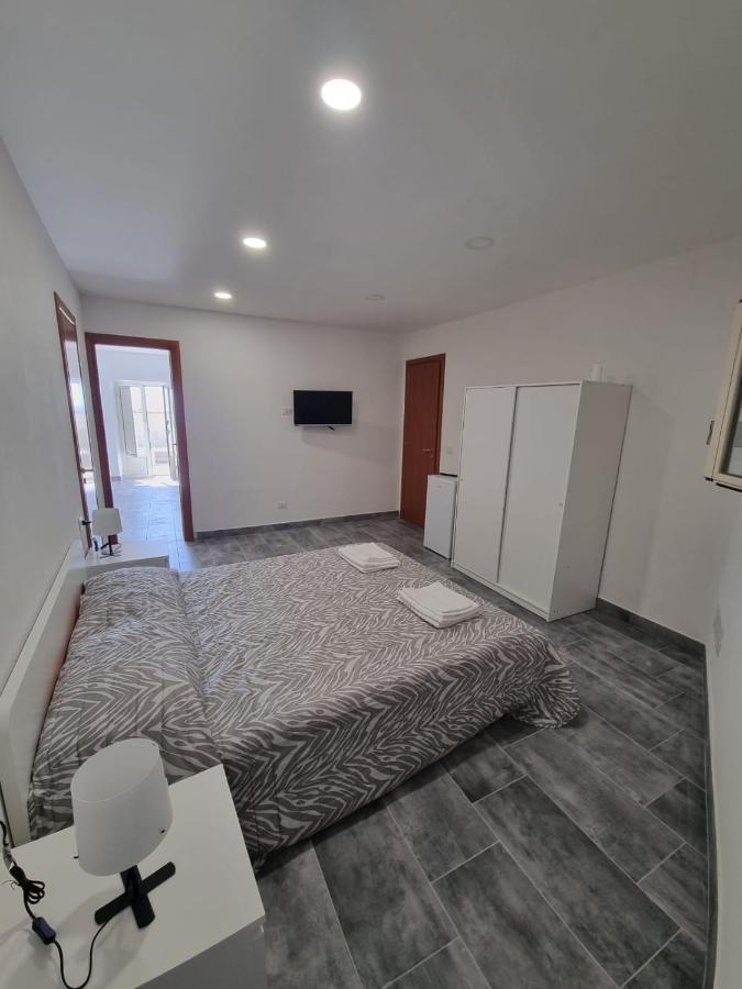 B&B Lapigna 칼타기론 외부 사진